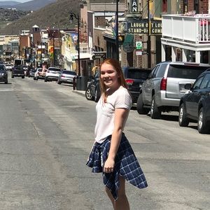 Meet your Posher, Ella